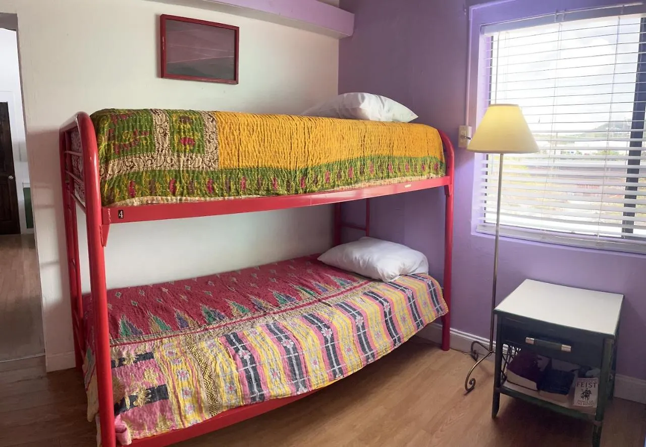 Nazareth Tillett Gardens Guest House & Hostel איי הבתולה של ארצות הברית