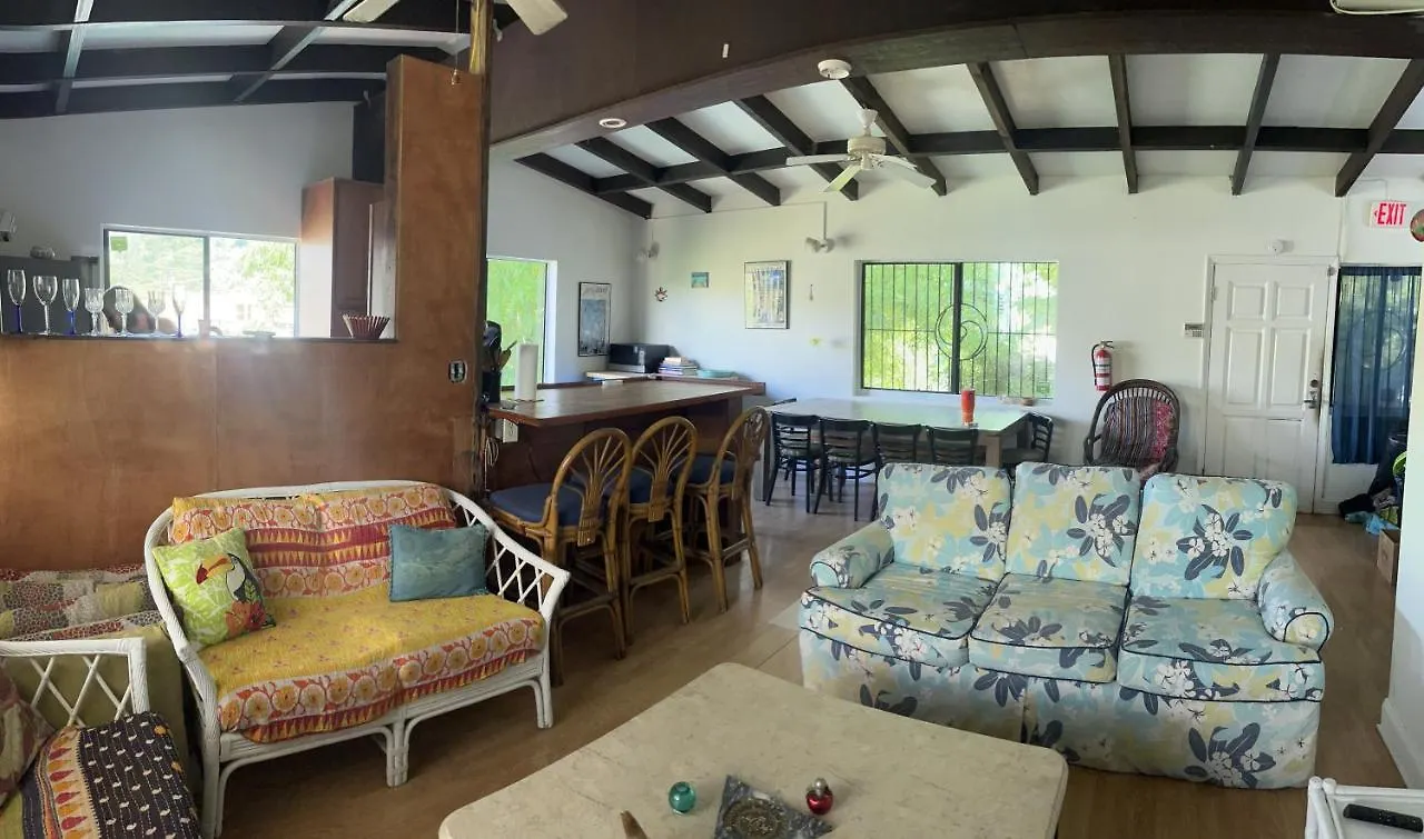 Nazareth Tillett Gardens Guest House & Hostel איי הבתולה של ארצות הברית
