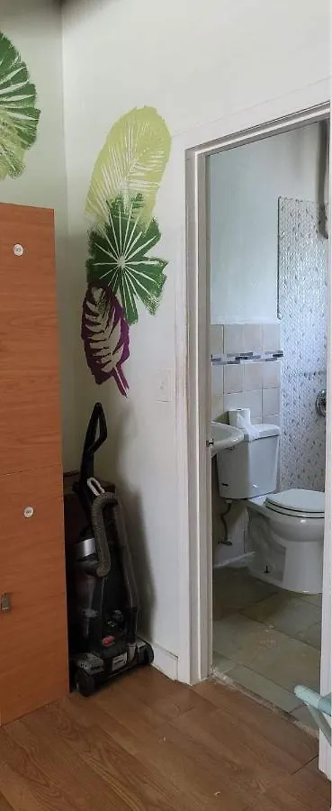 Nazareth Tillett Gardens Guest House & Hostel 0*,  איי הבתולה של ארצות הברית