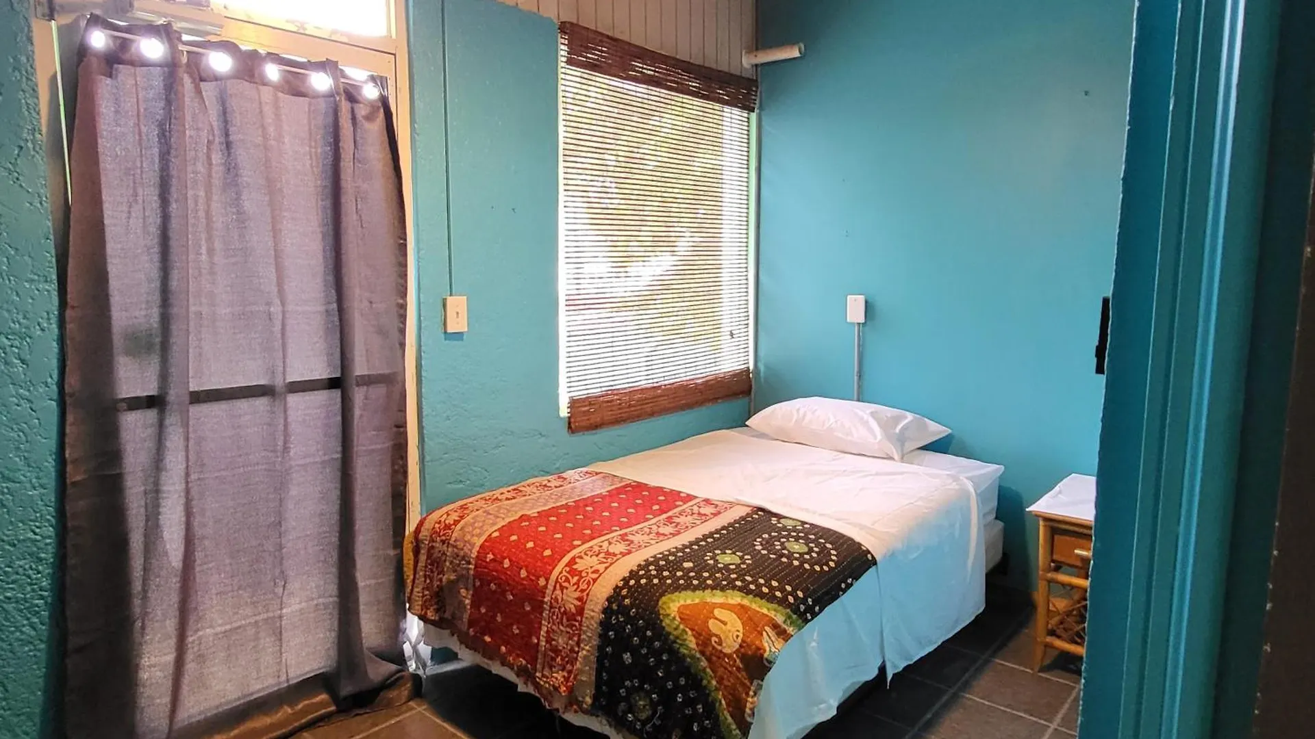 Nazareth Tillett Gardens Guest House & Hostel איי הבתולה של ארצות הברית