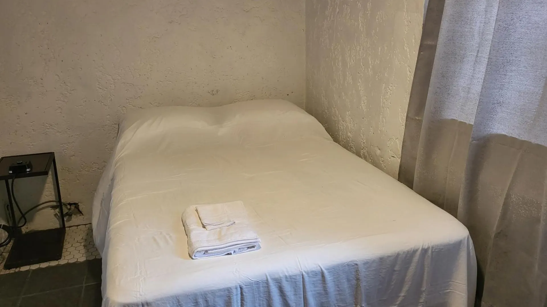 Tillett Gardens Guest House & Hostel Nazareth